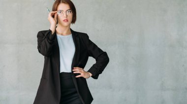 iddialı kurumsal stajyer kadın kopya alanı