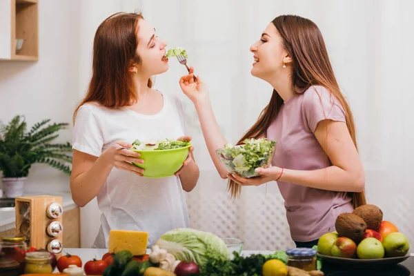 Hälsosam kost vegan livsstil Honor sallad — Stockfoto