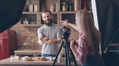 ev yapımı backstage fotoğraf pişirme yemek
