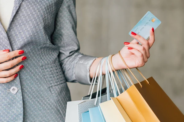 Alışveriş eğlence yaşam tarzı kredi kartı ödeme çanta — Stok fotoğraf