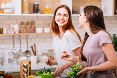 yemek eğlenceli diyet birlikte erkek salatası kaseler