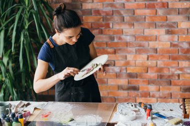 kil sanat seramik zanaat sanatçı studio çalışma alanı