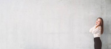 iş eğitim atölye Koç sınıf mutlu kadın