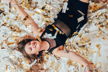 parti ücretsiz yalnız güzellik yatak konfeti gevşeme