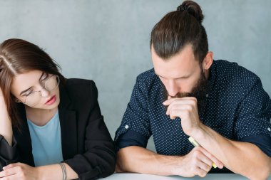 Proje strateji tartışma toplantı iş