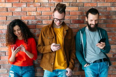 Millennials akıllı telefonlar teknoloji bağımlılığı