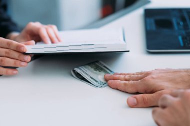rüşvet yolsuzluk ofis yasadışı iş teklif