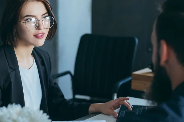 Inicio profesional reunión de negocios empleo — Foto de Stock