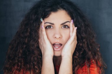 dehşete şok duygusal bayan portre