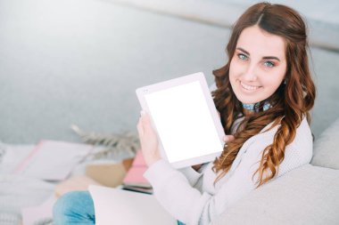 smm kadın serbest tablet iş teknolojisi