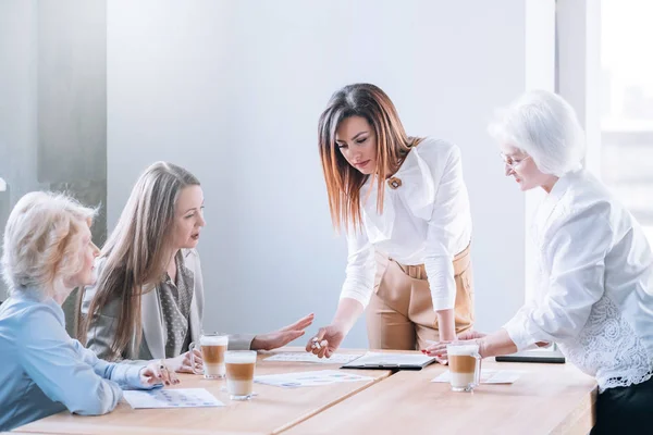 Business meeting ambitious female team leader — Stock Photo, Image