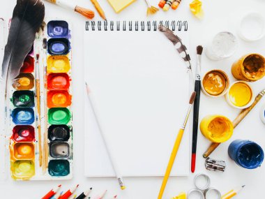 yaratıcı sanatçı işyeri boyama hobi mockup