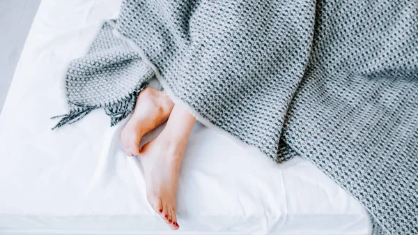 Home textile bed linen interior decor comfort rest — Stock Photo, Image