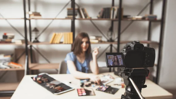 Skönhet blogging makeup kosmetiska produkter recension — Stockfoto