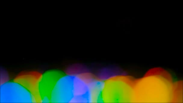 Barevná čočka světlice Rozostřit noční osvětlení města — Stock video