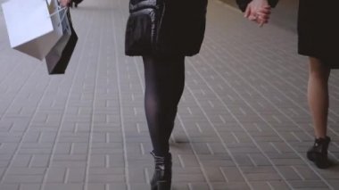 kızlar eğlence besties mutlu başarılı alışveriş