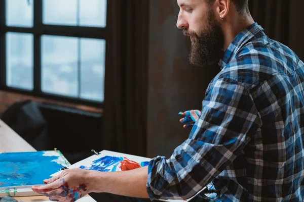 Estilo de vida do artista moderno espaço de trabalho criativo — Fotografia de Stock