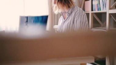 suluboya resim kadın dönüm sketchbook sayfaları