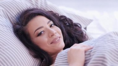 romantik sabah mutlu bayan flört cazip bir görünüm