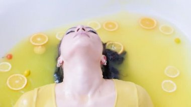 ev spa gevşeme terapisi güzellik bakımı meyve banyosu