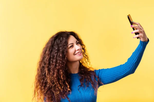 Obsessão selfie tecnologia de vício em mídia social — Fotografia de Stock