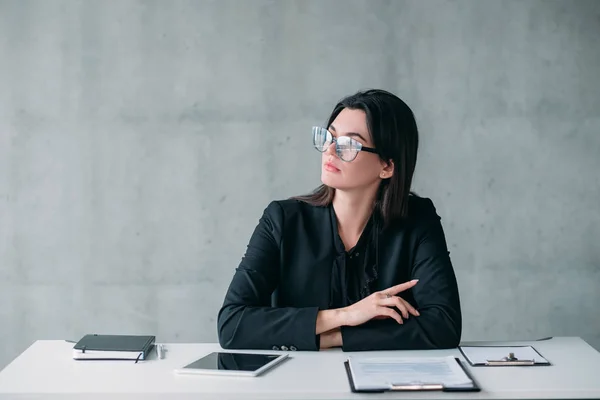 Mujer líder carrera exitosa mujer de negocios — Foto de Stock