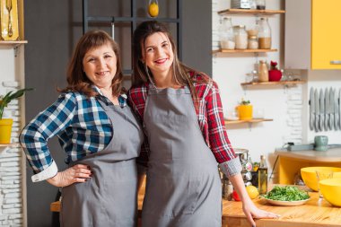 aile takımı pişirme hobi mutfak eğlence