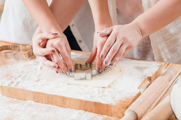 aile eğlence mutfak sınıf pişirme çerezleri