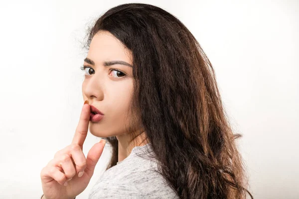 Shh secreto confidencial mujer serio silencio — Foto de Stock