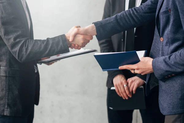 成功した交渉ビジネスパートナーの握手 — ストック写真