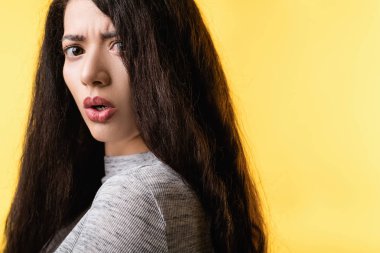 güzel kadın kaşçlayan şok omg şaşırttı