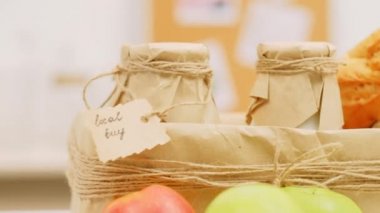 yiyecek ekmek organik meyve süt satın almak