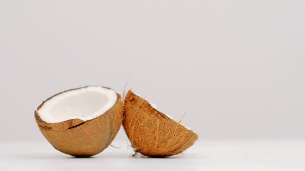 Exotický ovocný potravinový výživa klouzavá střela kokosový — Stock video