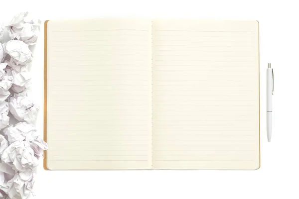 Iş planlama beyaz buruşturulmuş kağıt not defteri — Stok fotoğraf