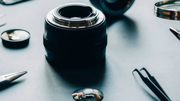 Reparación de lentes de cámara fotográfica de servicio de dispositivo electrónico —  Fotos de Stock