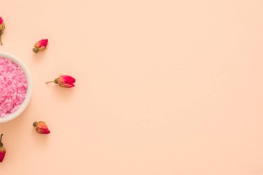 spa aroma terapi kırmızı gül çiçeği tomurcukları banyo tuzu