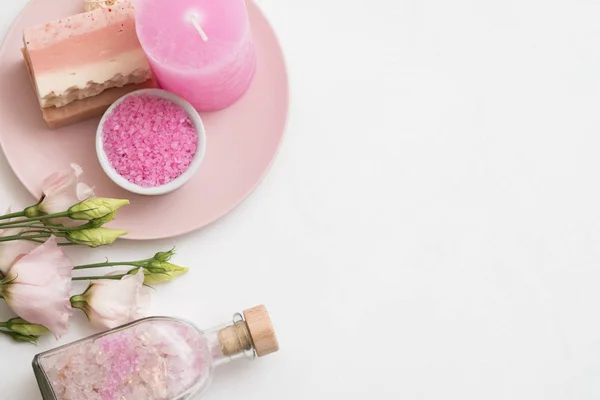 Spa aroma terápia fürdősó szappan gyertya rózsák — Stock Fotó