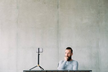 internet iletişim adam akıllı telefon dinle