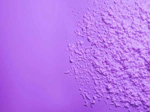 Purple foam stained background splashed mousse — Stock Photo, Image