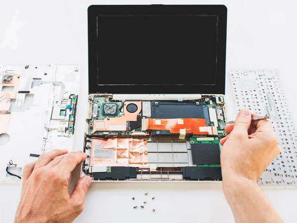 Datorunderhåll garanti laptop diagnostik — Stockfoto