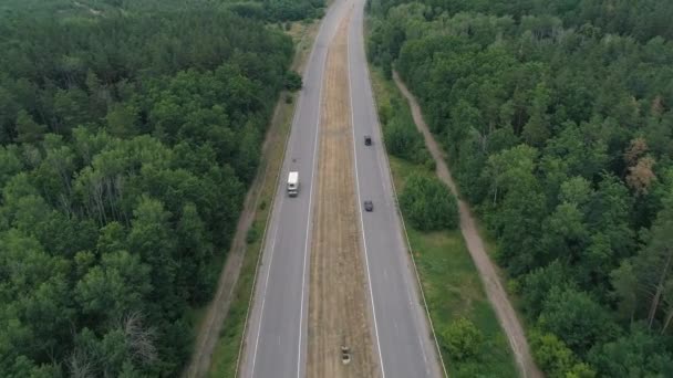 Antenowe autostrada widok samochód jazdy kraj — Wideo stockowe