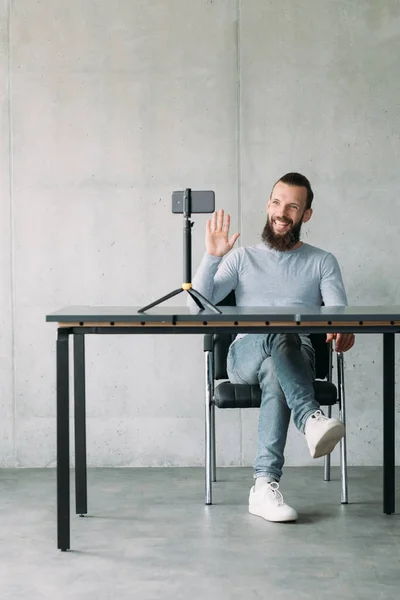 Business coaching hipster kille smartphone kamera — Stockfoto