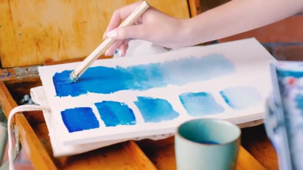 Artist prework creating gradation chart blue color — Stock Video