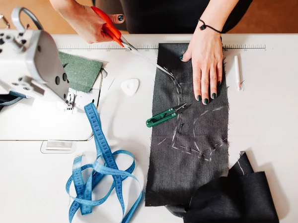 Sartoria officina modello di tessuto taglio sarta — Foto Stock