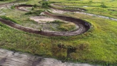 offroad motosiklet yarışması yarış hızı