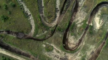 havadan görünümü üzerinde kros motosiklet parça