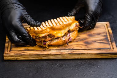 profesyonel catering domuz sandviç peyniri çekti