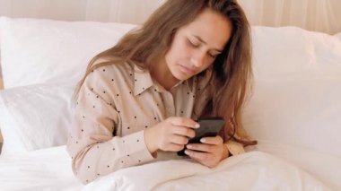 sosyal medya ağı online iletişim eğlence