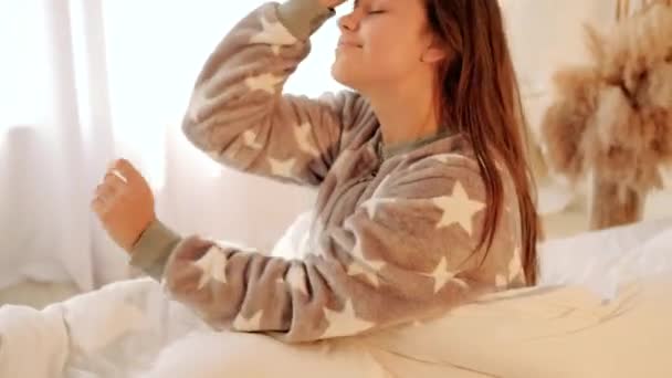 Hétvégi reggelt otthon szabadidő relaxációs pihenés — Stock videók