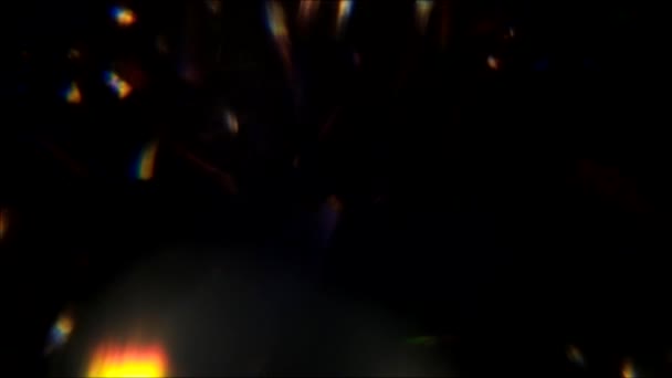 流れる煙のお祝いの火花反射のフリック — ストック動画
